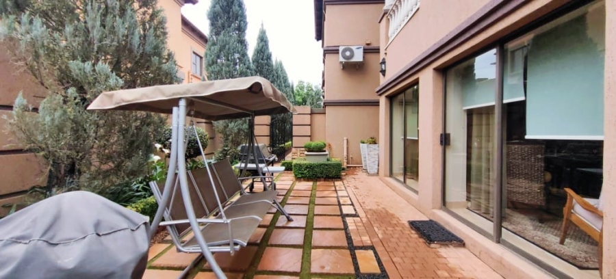 4 Bedroom Property for Sale in Van Der Hoff Park North West